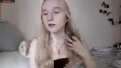 Snapshot of glennabeem chatting on 20, 5, 2026 Laura online show from 20, 5, 2026