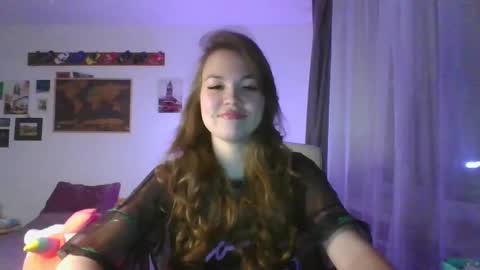 glitter_doll online show from 24, 1, 2025