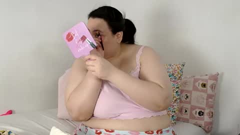 Snapshot of glitterwater chatting on 27, 5, 2026 suzy online show from 27, 5, 2026