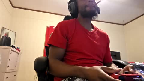Snapshot of glomightyj chatting on 2, 5, 2026 glomightyj online show from 2, 5, 2026