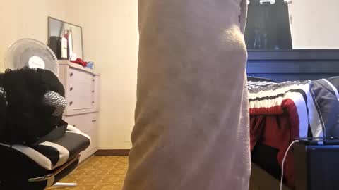 Snapshot of glomightyj chatting on 17, 5, 2026 glomightyj online show from 17, 5, 2026