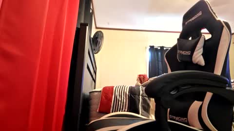 Snapshot of glomightyj chatting on 19, 7, 2026 glomightyj online show from 19, 7, 2026