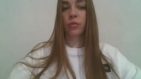 Snapshot of gloria954807 chatting on 19, 3, 2026 gloria954807 online show from 19, 3, 2026