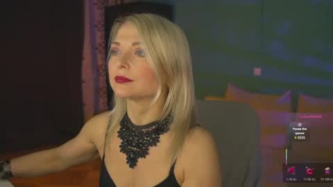 Snapshot of gloria_lovely chatting on 5, 5, 2026 Gloria online show from 5, 5, 2026