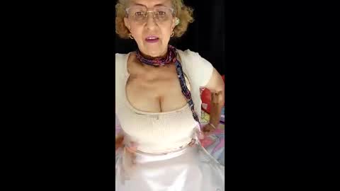 Snapshot of gloria_mature1 chatting on 28, 4, 2026 GLORIA INDEPENDENT MODEL online show from 28, 4, 2026