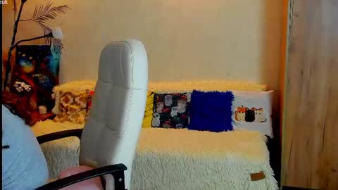 Snapshot of gloria_wood chatting on 21, 6, 2026 Gloria Wood online show from 21, 6, 2026