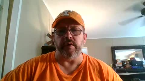 Snapshot of gobey33 chatting on 27, 9, 2025 IDKIDCIDGAF online show from 27, 9, 2025