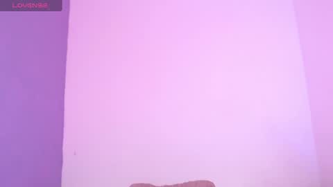 Snapshot of goddess_allison chatting on 18, 12, 2024 goddess_allison online show from 18, 12, 2024