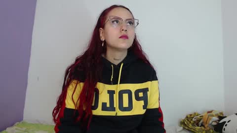 Snapshot of goddess_allison chatting on 21, 1, 2025 goddess_allison online show from 21, 1, 2025