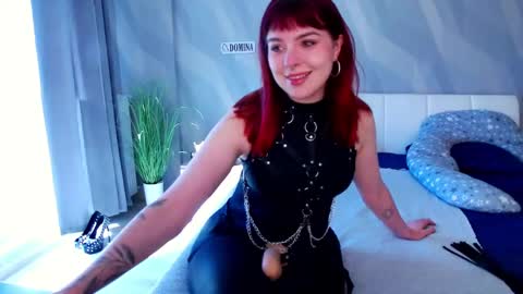 Snapshot of goddess_of_your_mind chatting on 14, 5, 2026 goddess_of_your_mind online show from 14, 5, 2026