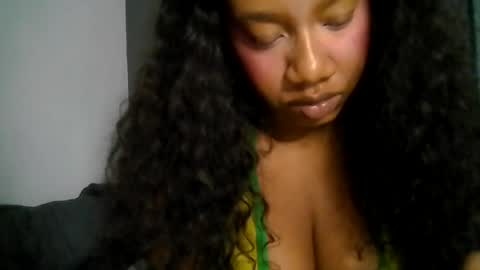 Snapshot of goddessdaisysky chatting on 12, 6, 2026 Goddess Daisy Sky online show from 12, 6, 2026