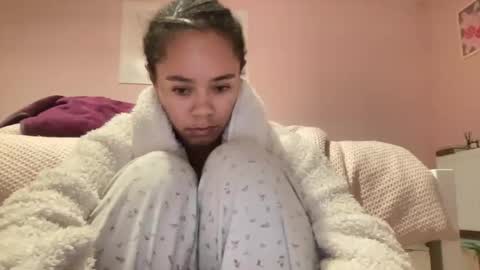 Snapshot of goddesselxo chatting on 13, 5, 2026 Goddess L online show from 13, 5, 2026