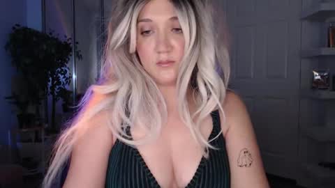 Snapshot of goddessemmy chatting on 1, 3, 2026 Goddess Emmy online show from 1, 3, 2026