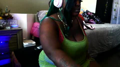 MonniDoll online show from 29, 9, 2025