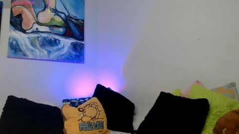  Naih Reyes online show from 1, 4, 2026