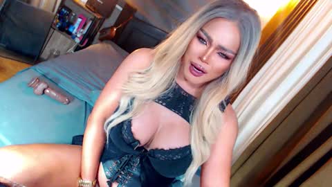 Miss Anna online show from 10, 9, 2025