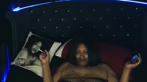 Snapshot of goddessyvette007 chatting on 21, 2, 2025 GoddessYvette007 online show from 21, 2, 2025