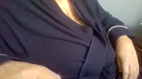 Snapshot of godfather943 chatting on 27, 3, 2026 godfather943 online show from 27, 3, 2026