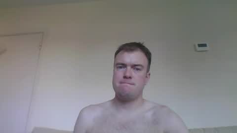 Snapshot of gogo12104 chatting on 22, 4, 2026 jme online show from 22, 4, 2026