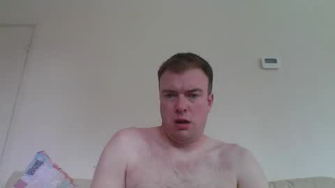 Snapshot of gogo12104 chatting on 27, 4, 2026 jme online show from 27, 4, 2026
