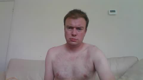 Snapshot of gogo12104 chatting on 18, 5, 2026 jme online show from 18, 5, 2026