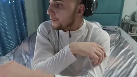 Golden boyyy21 online show from 15, 2, 2026