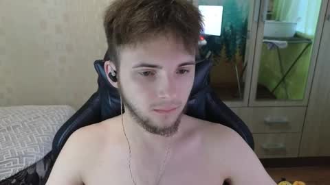 Golden boyyy21 online show from 13, 4, 2026