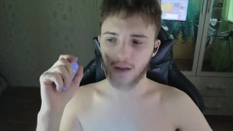 Golden boyyy21 online show from 26, 4, 2026