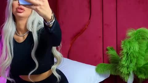 GoldenAmberX online show from 28, 2, 2025