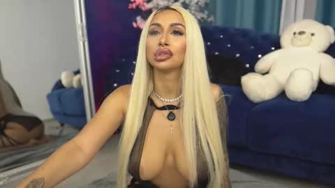 GoldenAmberX online show from 17, 9, 2025