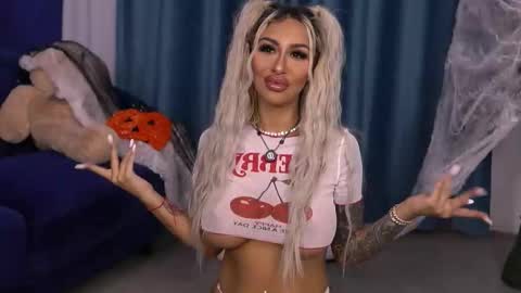 GoldenAmberX online show from 30, 10, 2025