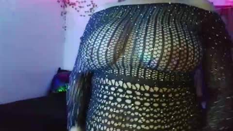 XxPretentious PeachxX online show from 27, 3, 2026