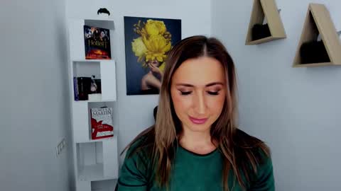 Olivia online show from 26, 11, 2025