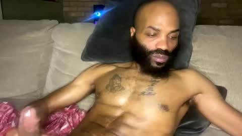 Snapshot of goldmouth_85 chatting on 23, 4, 2026 Goldmouth 85 online show from 23, 4, 2026