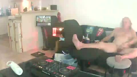 Snapshot of goldyguy011 chatting on 26, 6, 2026 goldyguy011 online show from 26, 6, 2026