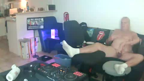 Snapshot of goldyguy011 chatting on 16, 7, 2026 goldyguy011 online show from 16, 7, 2026