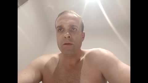 Snapshot of golemkur25 chatting on 4, 5, 2026 golemkur25 online show from 4, 5, 2026