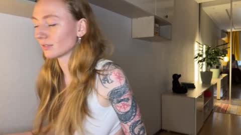 Polly online show from 19, 11, 2025