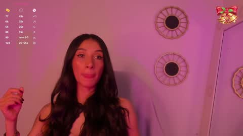 Snapshot of gorgeous_brunette chatting on 14, 12, 2024 Rose online show from 14, 12, 2024