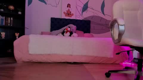 Alice online show from 10, 2, 2026