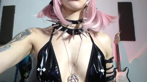        online show from 4, 1, 2025