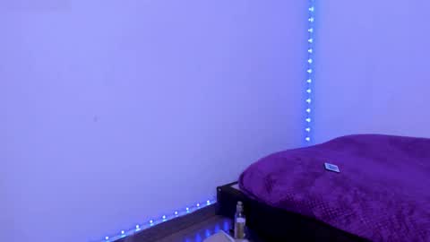 Laia  online show from 21, 11, 2025