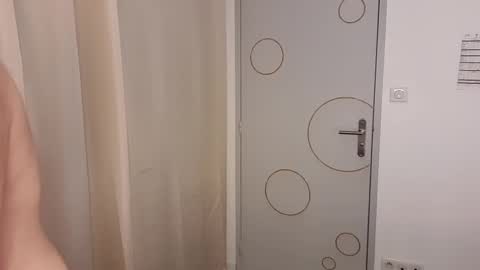 Snapshot of goura2000 chatting on 27, 1, 2025 goura2000 online show from 27, 1, 2025