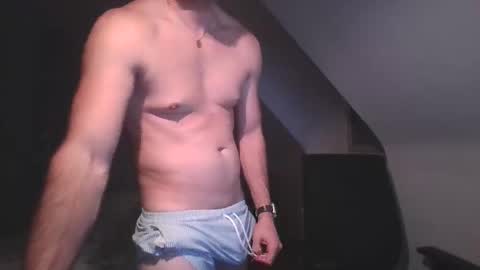 Snapshot of goura2000 chatting on 18, 9, 2025 goura2000 online show from 18, 9, 2025