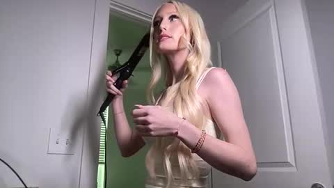 Snapshot of gracebailey1 chatting on 18, 4, 2026 grace bailey online show from 18, 4, 2026