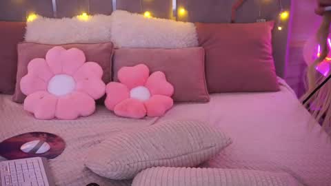 gracedaviess online show from 22, 4, 2026