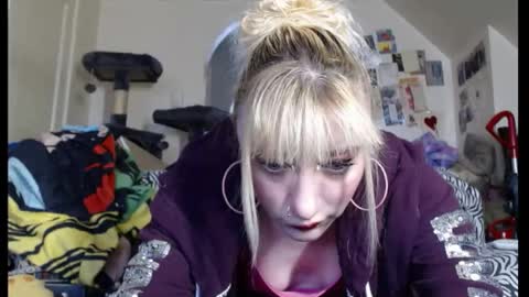 Snapshot of gracielynne1989 chatting on 22, 4, 2026 gracielynne1989 online show from 22, 4, 2026