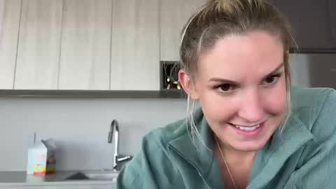 Gracie Mae online show from 13, 9, 2025