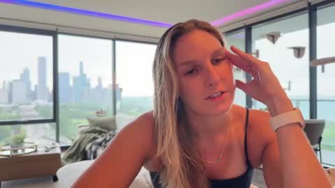 Snapshot of graciemae_baexx chatting on 17, 6, 2026 Gracie Mae online show from 17, 6, 2026
