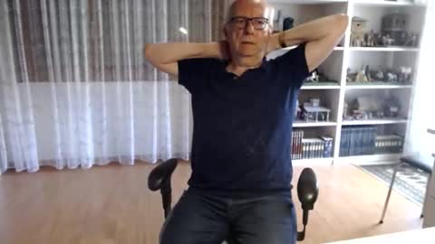 Snapshot of grandpach chatting on 25, 4, 2026 grandpach online show from 25, 4, 2026